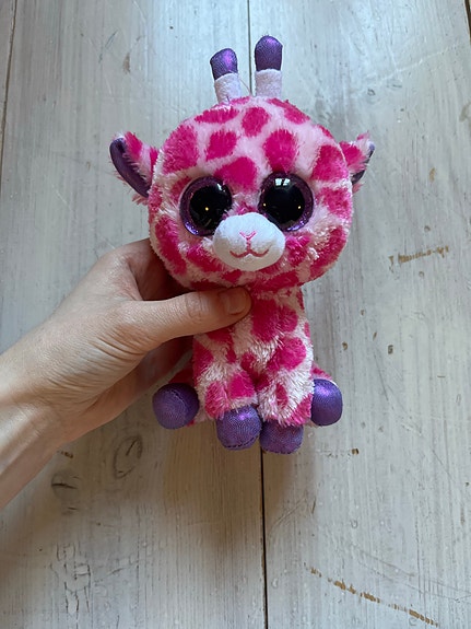 Ty Twigs pinkki pehmokirahvi