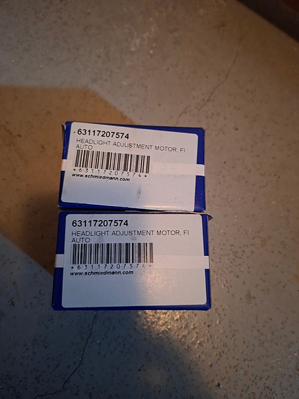 BMW ajovalojen korkeudensäätömoottori 63117207574