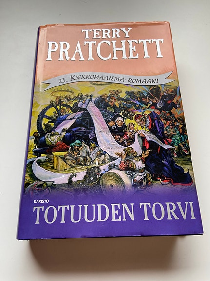 Terry Pratchett Totuuden torvi kovakantinen kirja