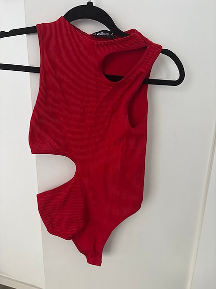 Naisten punainen body