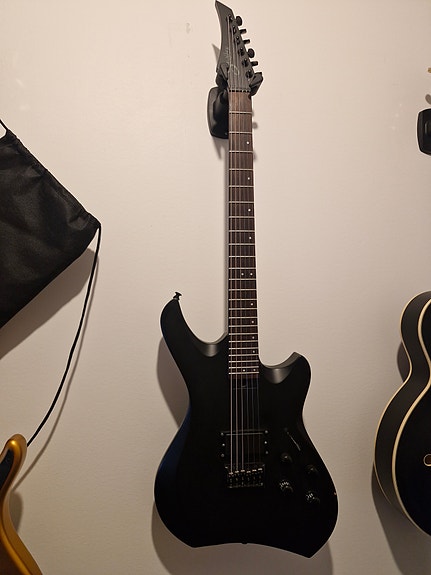 Line6 Variax Shuriken SR270