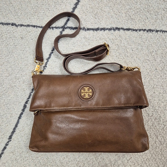Tory Burch Dena nahkalaukku crossbody