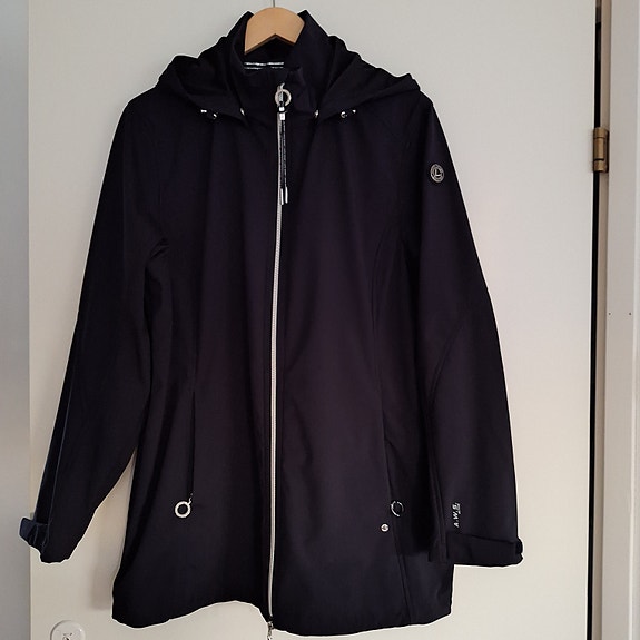 Luhta Erkkola softshell ulkoilutakki