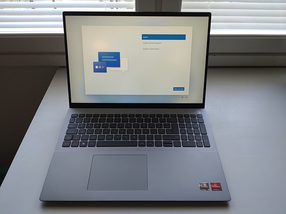 Dell Vostro 16 5635 16" Ryzen 5 2 GHz - SSD 256 Gt - 8GB