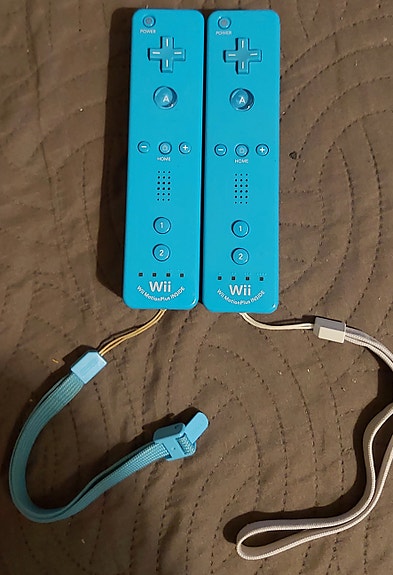 Wii motion plus ohjaimet