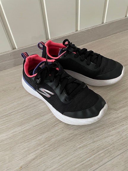 Skechers kengät koko 35