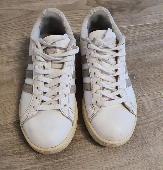 Adidas tennarit, koko 35 (US 34)