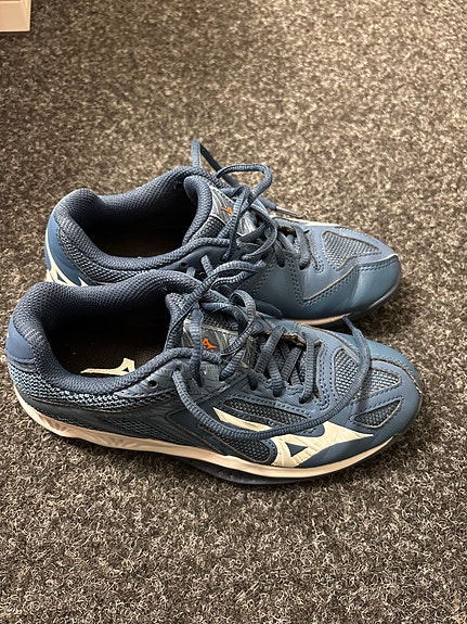 Mizuno sisäpelikengät 35