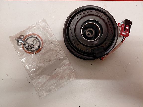 FORD A/C magneettikytkin