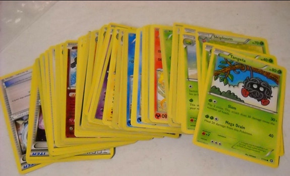 OSTETAAN pokemon kortteja vuosilta 2011-2016
