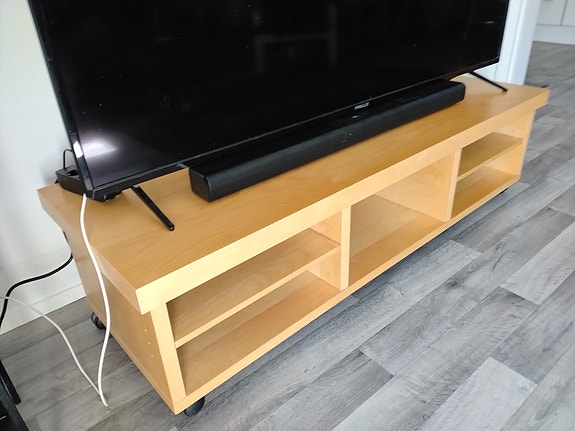Tv-taso (pyörillä)
