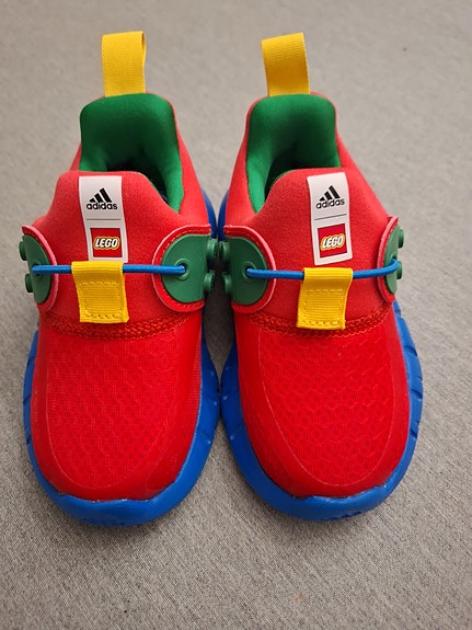 Adidas RapidaZen LEGO lasten lenkkarit k. 21