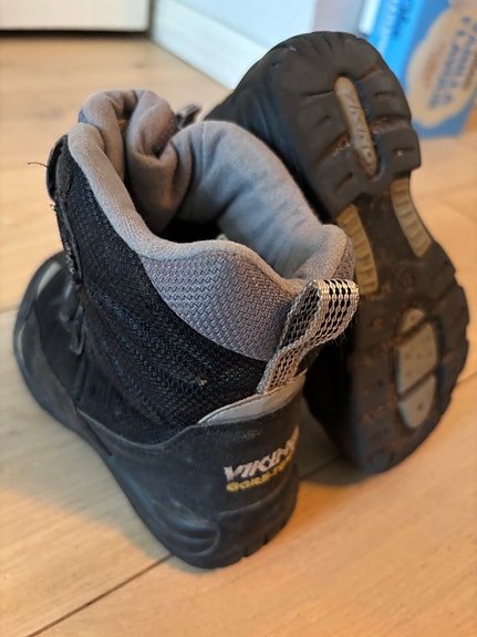 Viking lasten kengät koko 28