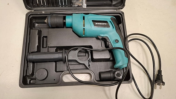 Iskuporakone 750W 13 mm pikakiinnityspora