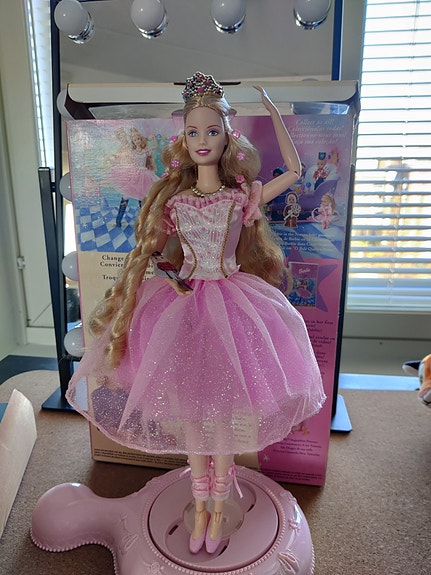Barbie Pähkinänsärkijä baletissa Clara