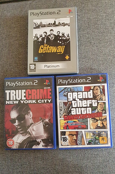 Playstation 2 pelit GTA San Andreas, True Crime NYC ja The Getaway
