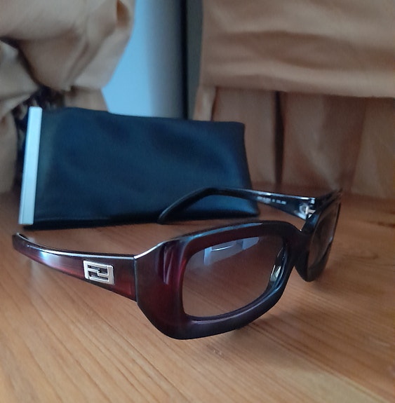 Fendi aurinkolasit