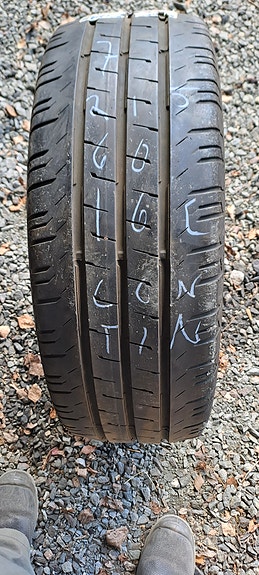 1kpl 215 60 16C rengas pakettiauton