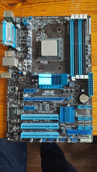 Asus M5A78L AM3 emolevy + AMD Phenom II X4 965 Prossa + 8Gt ddr3 + cooleri