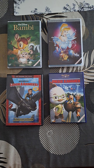 Lasten DVD-elokuvat Disney ym.
