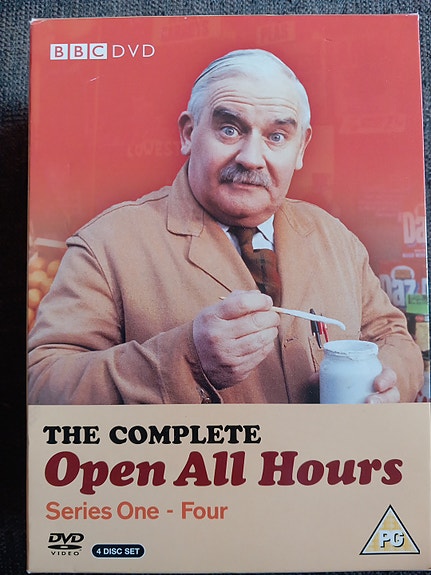 Open All Hours The Complete Series 1–4 DVD-boksi Aina auki