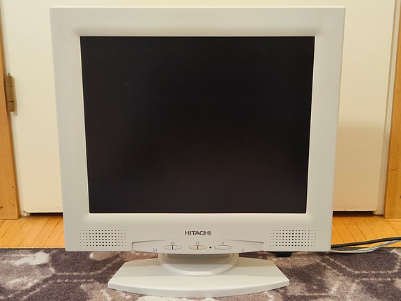 Hitachi 17" näyttö