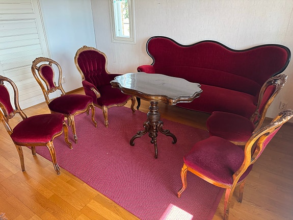 Rokokoo tyylinen sohvaryhmä