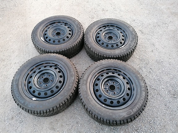 Michelin Renkaat 215/60 R16