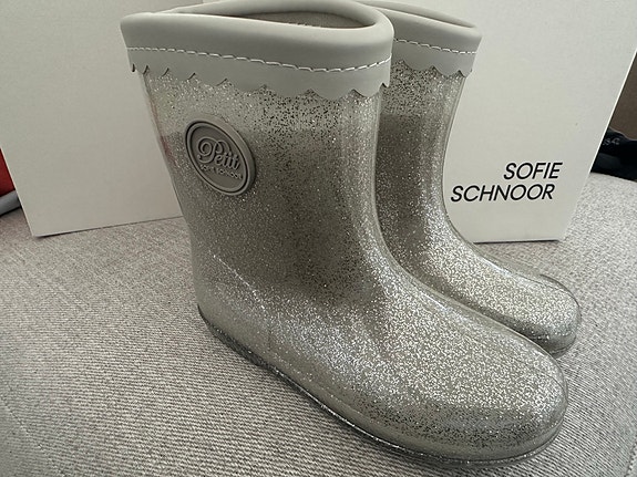 Petit by Sofie Schnoor kumisaappaat 25 hopea glitter tytöille