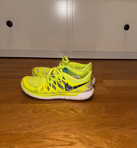 Nike juoksulenkkarit koko 40 keltainen