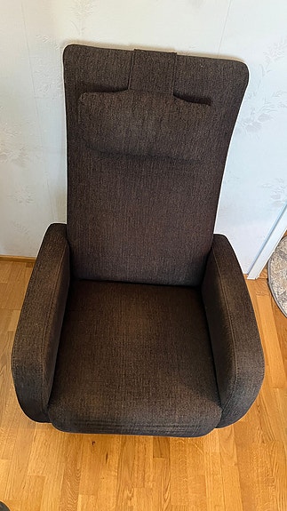 Pohjanmaan ruskea lepotuoli- nojatuoli  107x67x70cm
