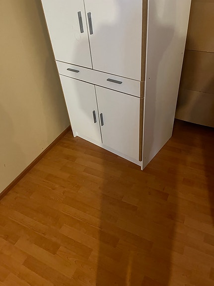 Tv/tietokone kaappi