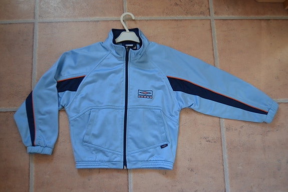 Umbro sininen verkkatakki 116cm