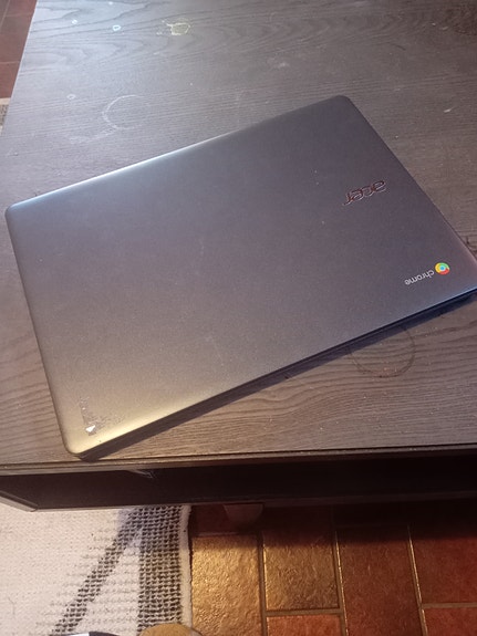 Acer C933