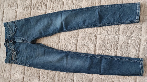 Tommy Hilfiger miesten/nuorten farkut