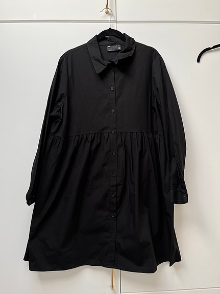 ASOS äitiysmekko koko 44 musta puuvilla