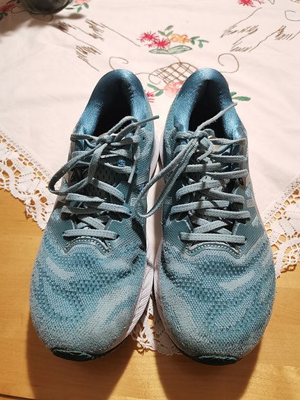 ASICS GEL-Nimbus 23 -juoksukengät.