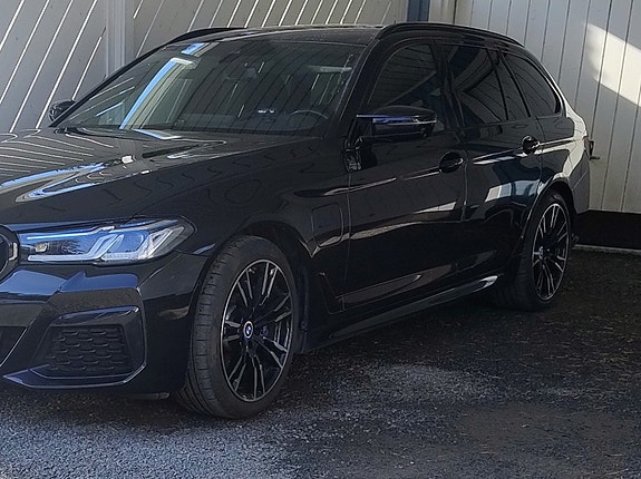 BMW vanteet ja renkaat Pirelli Pzero 245 ja 275/19