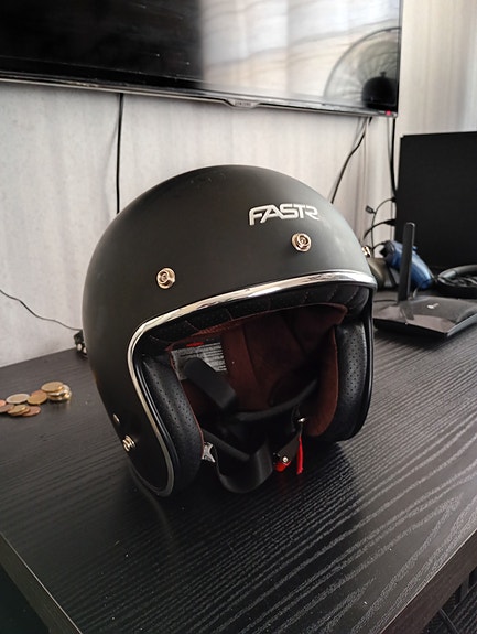 Fastr open-face helmet