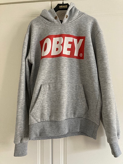 Obey huppari