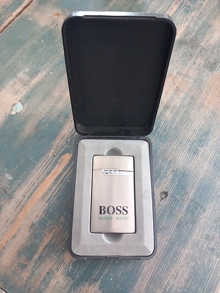Hugo BOSS