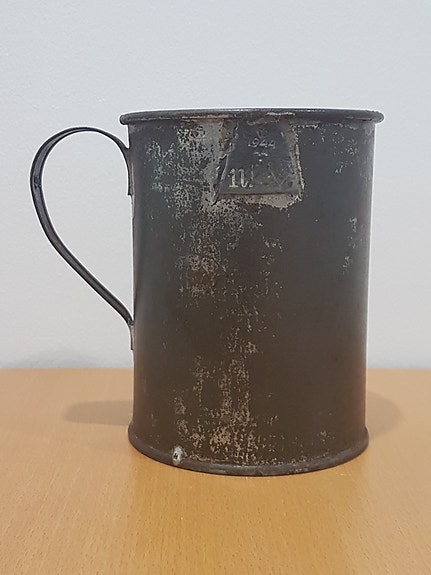 Metallinen litran mitta 1944