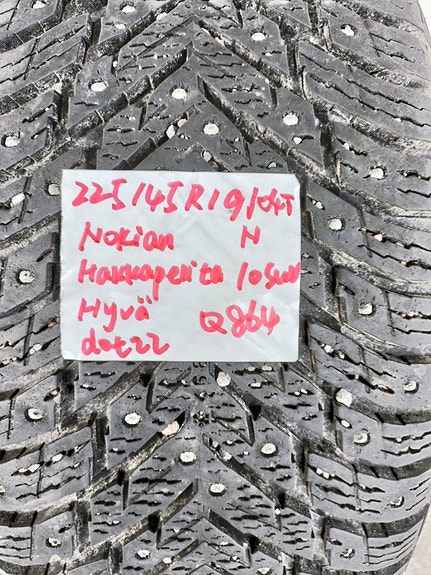 Nastarenkaat   225/45R19 104T Nokia Hakkapelita 10 SUV dot22 Q864