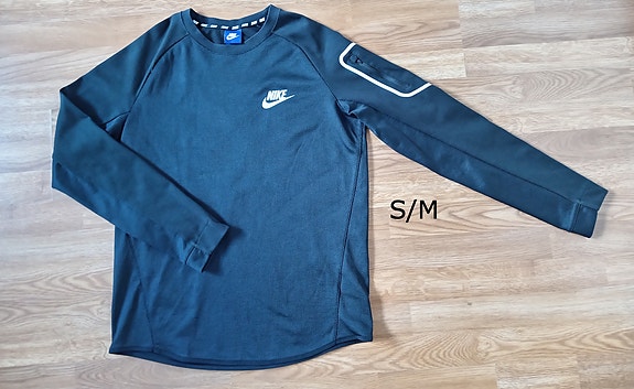 Nike treenipaita M