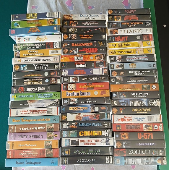 VHS kasetteja
