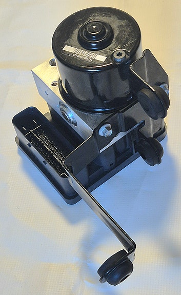 Ford ABS pumppu/ohjain 8M51-2C405-AA (ATE 10.0206-0322.4)