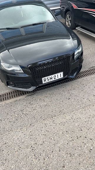 Audi musta hunajakenno