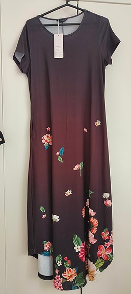 Musta pitkä mekko 42