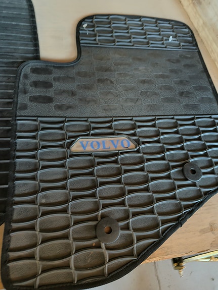 Uudet volvon kuramatot