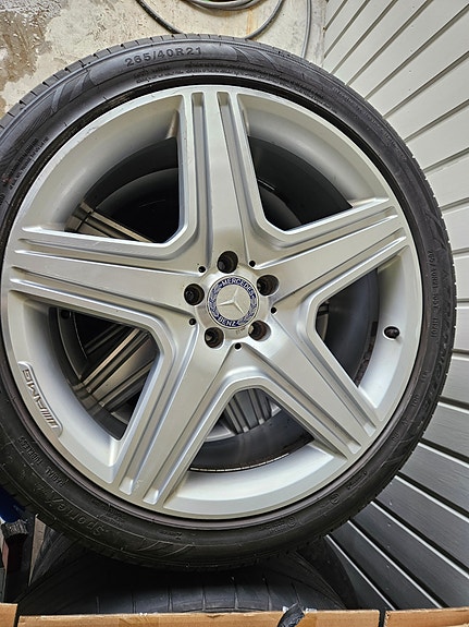 Mercedes AMG 21 kesärenkaat